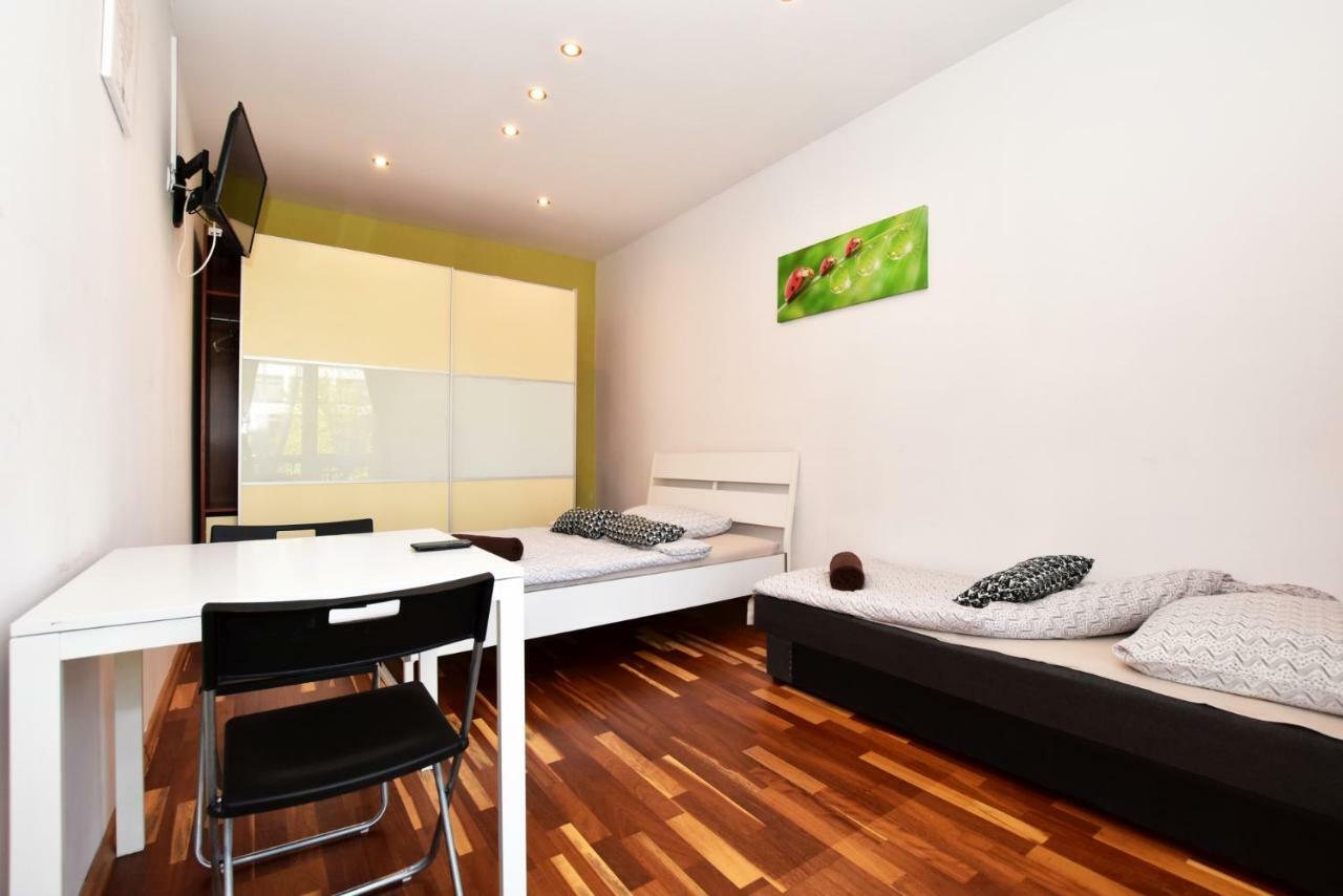 City Central Hostel Swidnicka Wroclaw Exterior photo